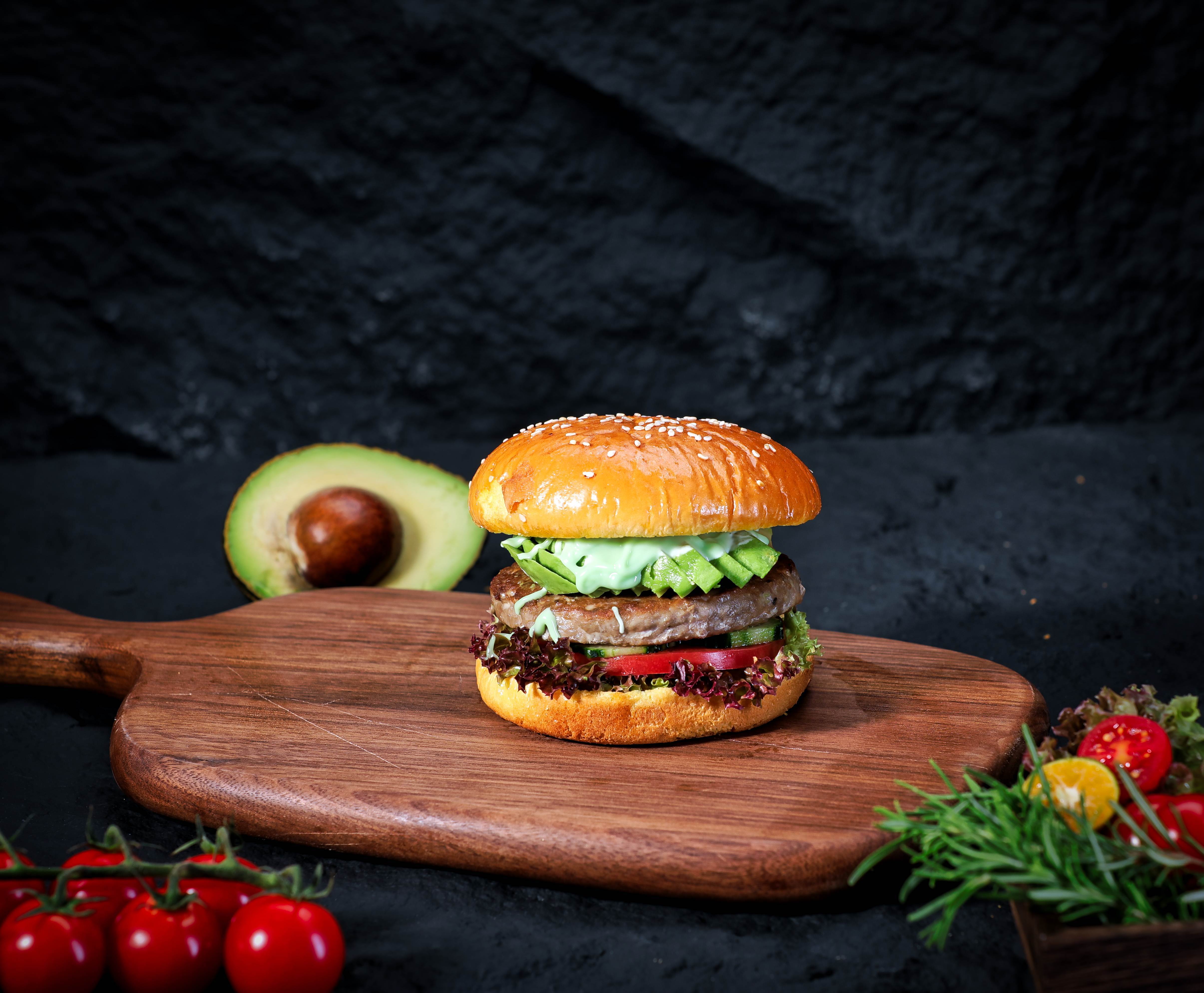 打破快餐边界：圣丹尼将开启汉堡味觉与场景革新